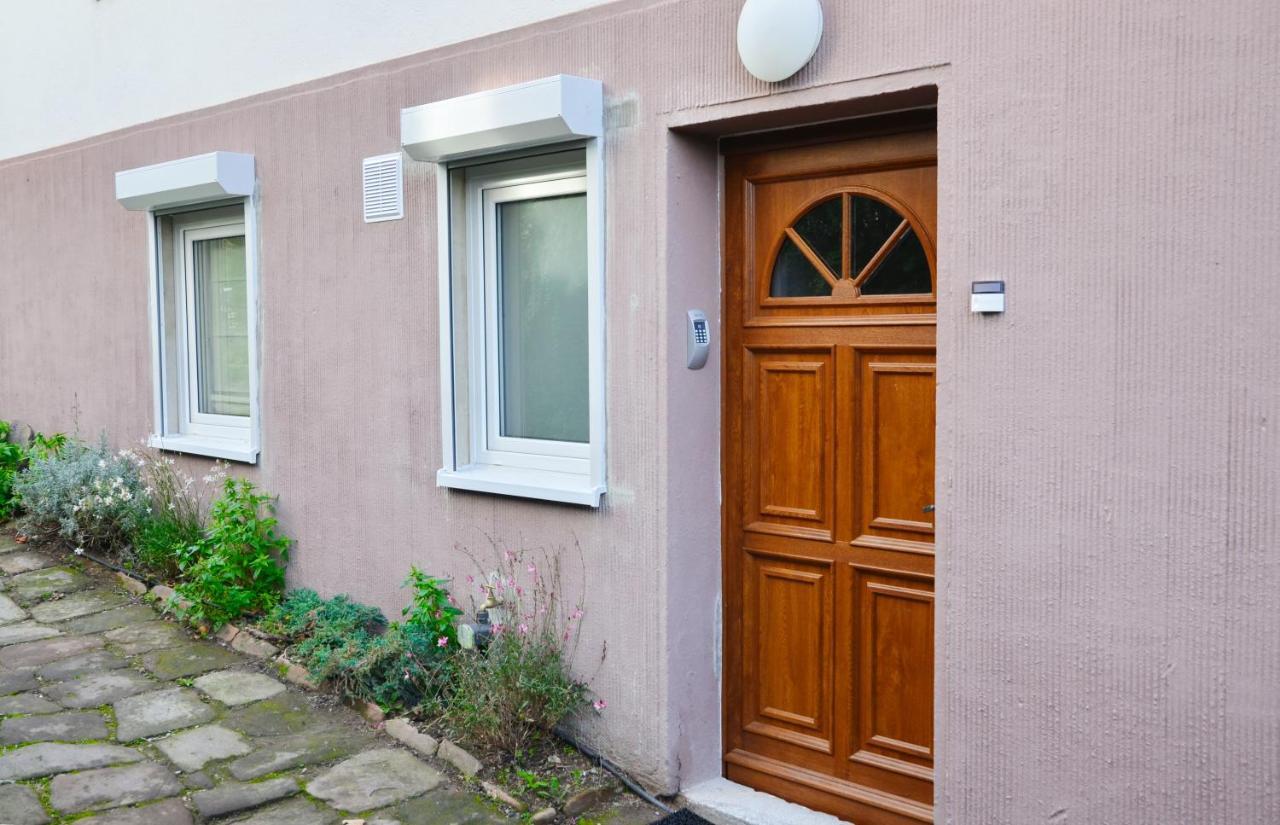Embassy Corner Apartment Страсбург Екстериор снимка